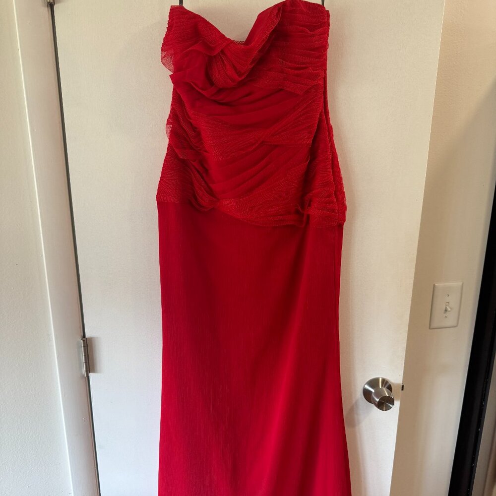 Gorgeous Full Length Chiffon Strapless Dress